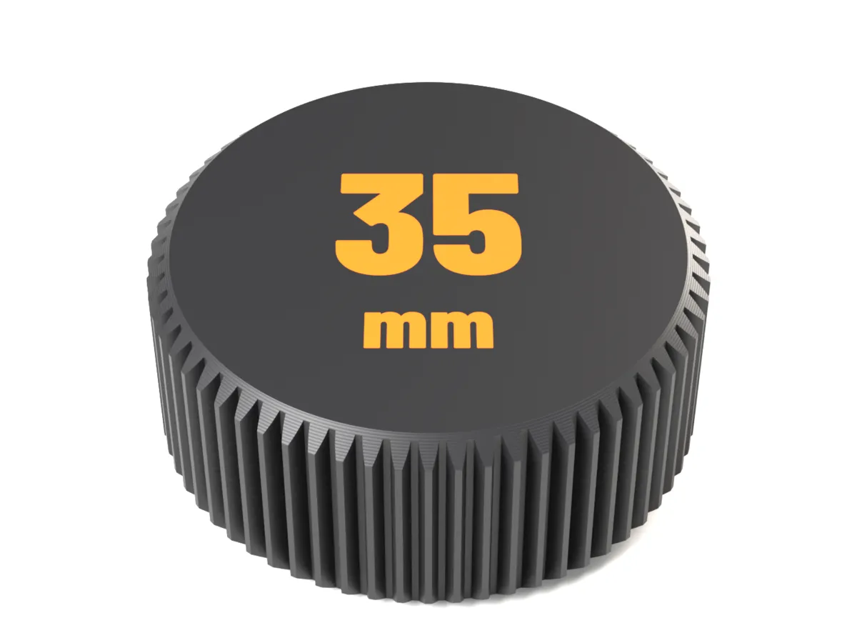 Face of the Leica M rear cap with 35 mm as a two-colour inlay